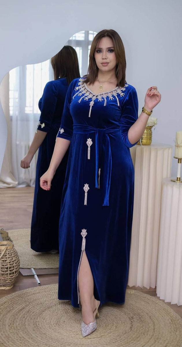 روّب العيد بتصاميم أنيقة وألوان ساحرة