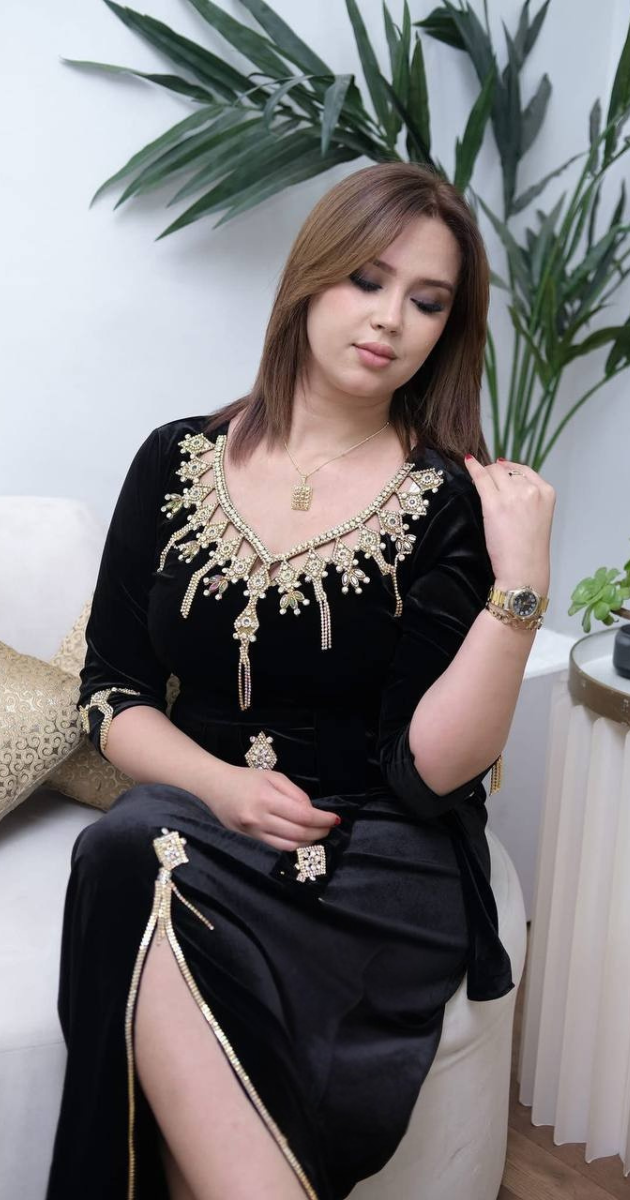 روّب العيد بتصاميم أنيقة وألوان ساحرة