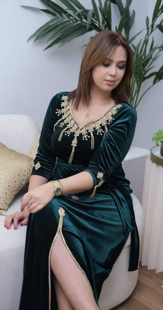روّب العيد بتصاميم أنيقة وألوان ساحرة